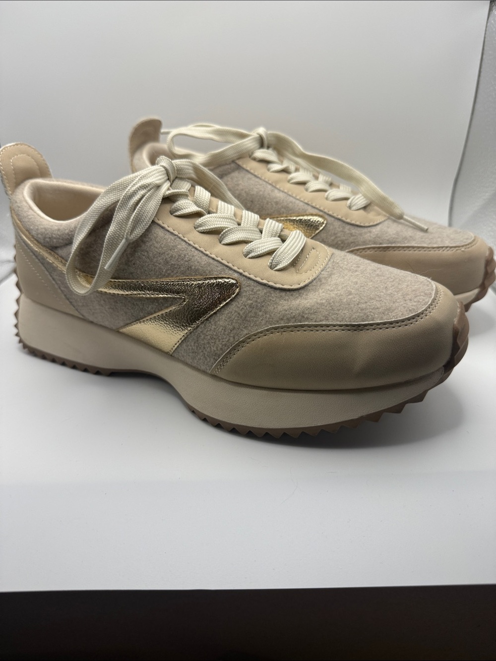 Womens Beige & Gold Sneaker - Bossy 9.5